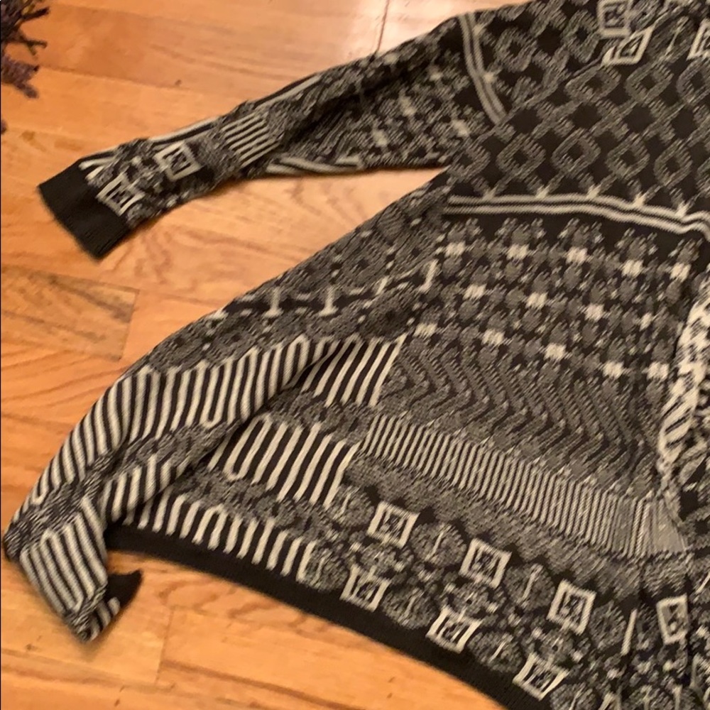 Sun & Shadow Open Front Cardigan Size S - image 4